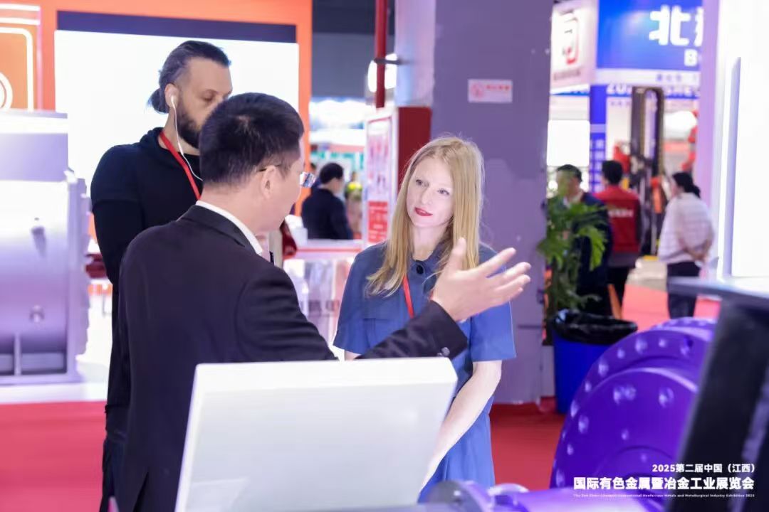 挖掘机指数“挖”出江西经济活跃度，5月份工程机械开工率逾六成，位居全国第九、中部地区第二